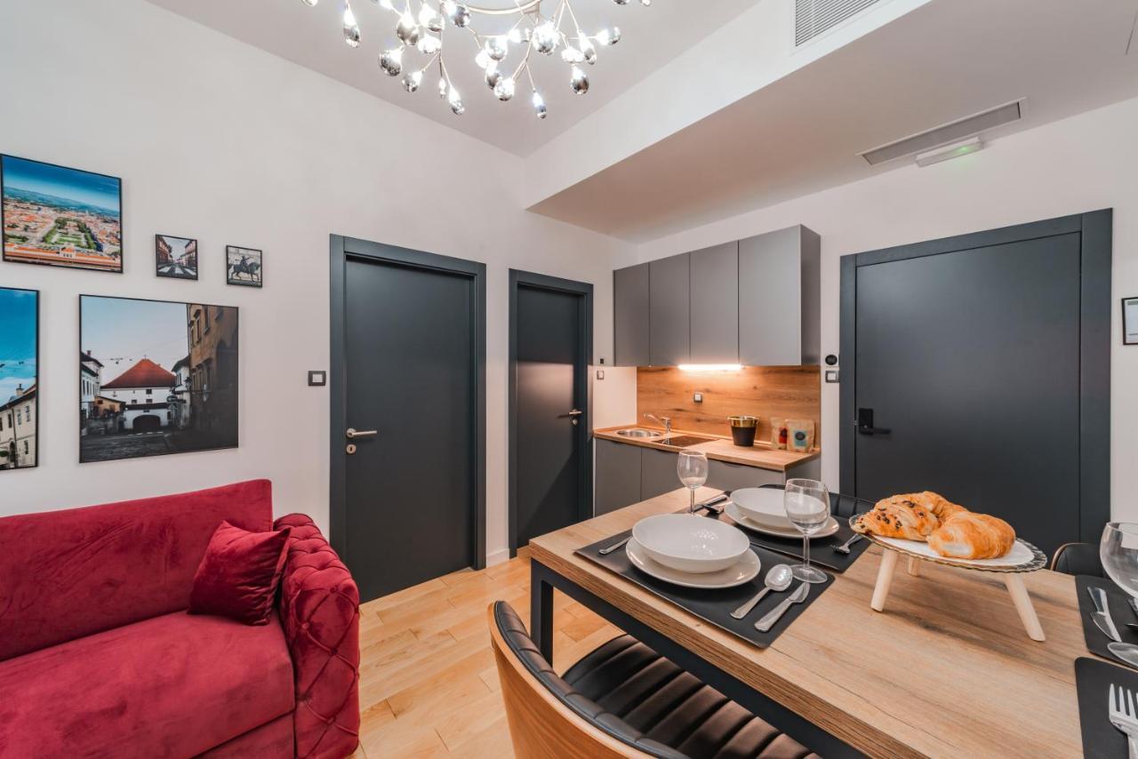 Magic King'S House Apartment ซาเกร็บ ภายนอก รูปภาพ