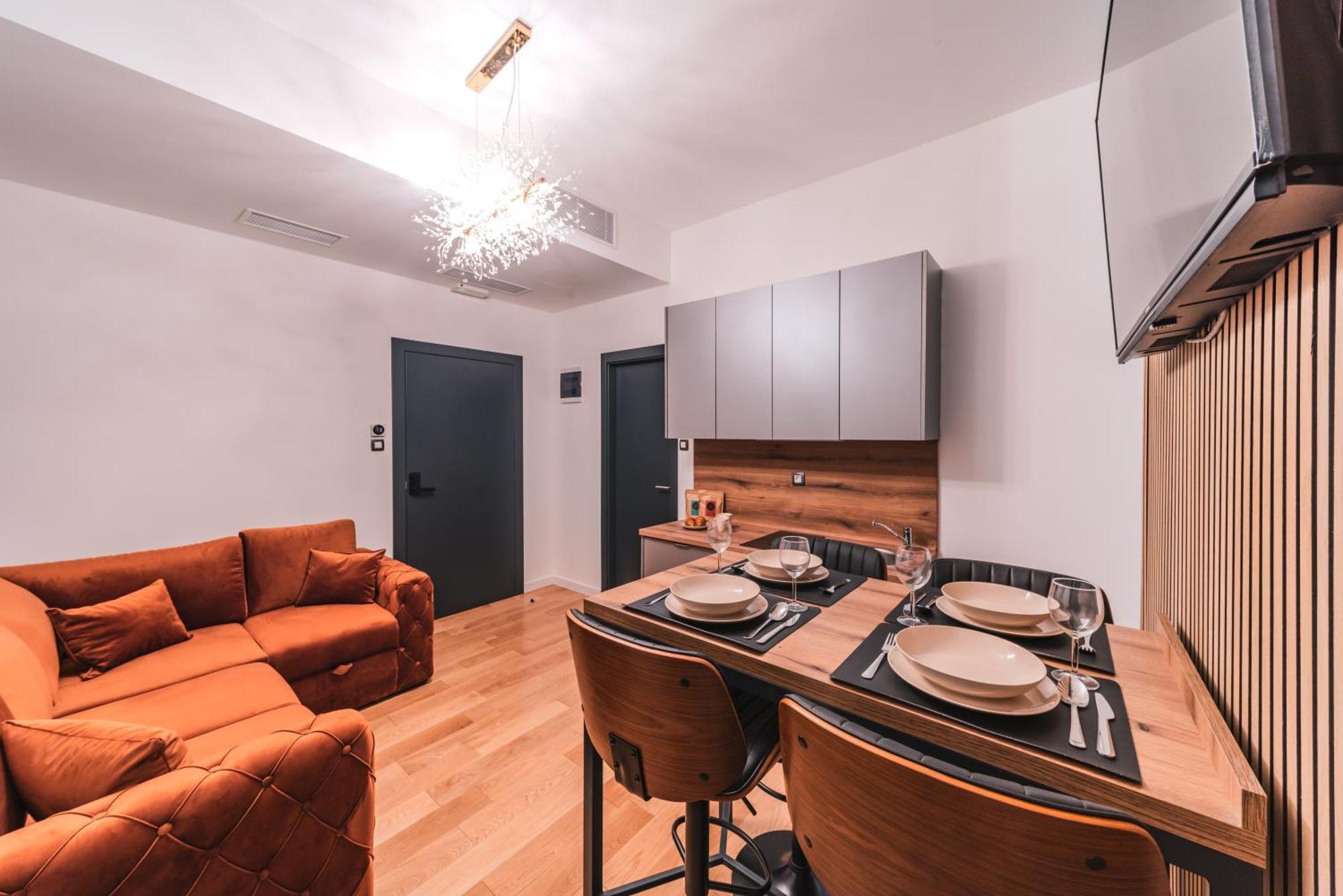 Magic King'S House Apartment ซาเกร็บ ภายนอก รูปภาพ