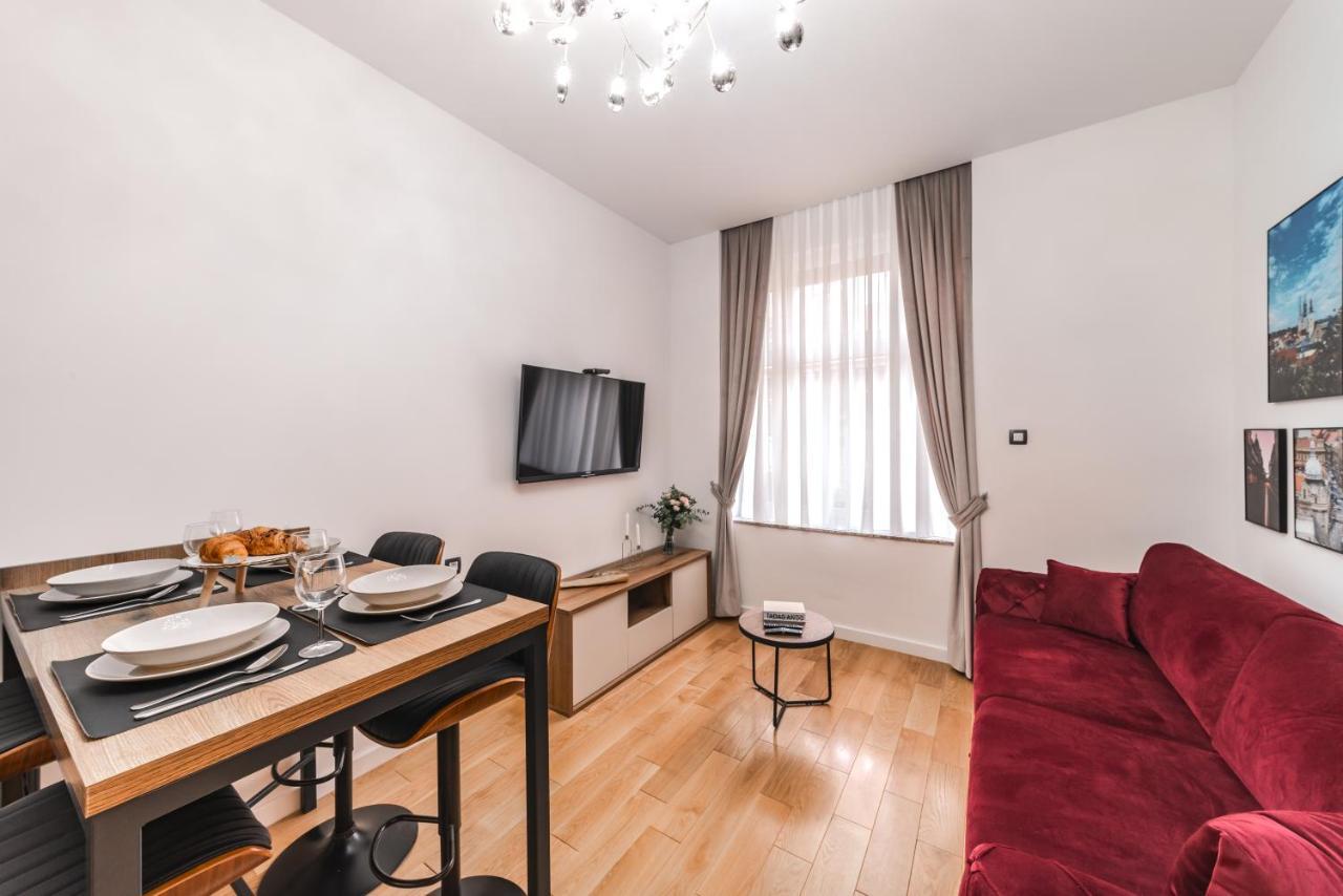 Magic King'S House Apartment ซาเกร็บ ภายนอก รูปภาพ