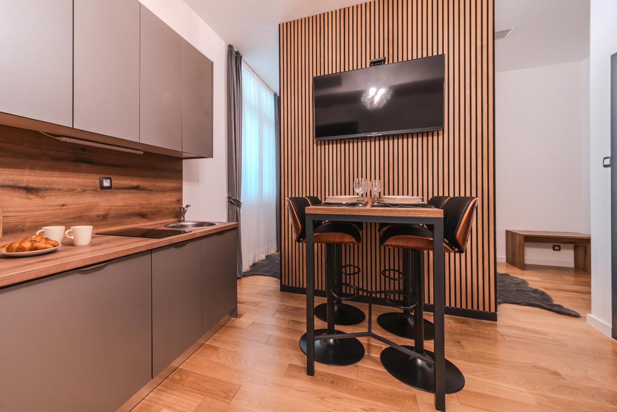 Magic King'S House Apartment ซาเกร็บ ภายนอก รูปภาพ